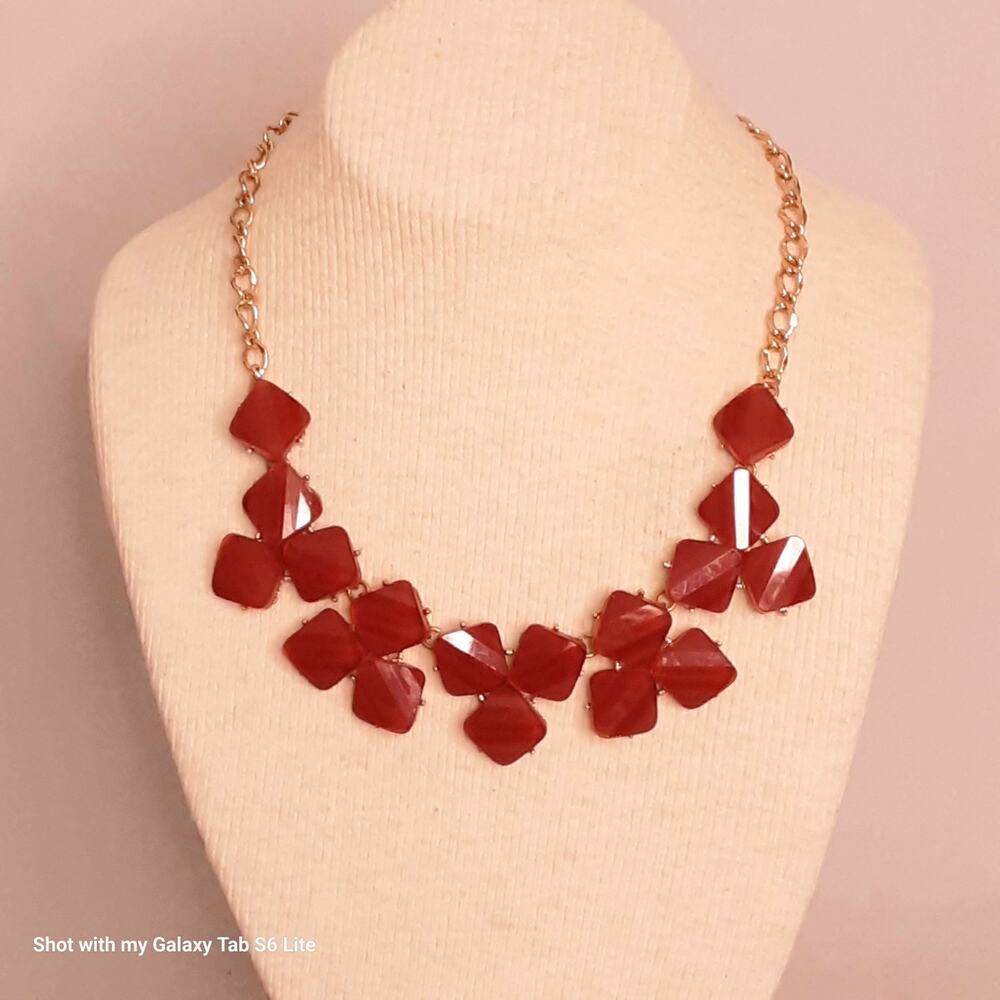 💎Bib Necklace Gold Tone Chain Acrylic Faceted Amber Colored Diamond Shape Stones